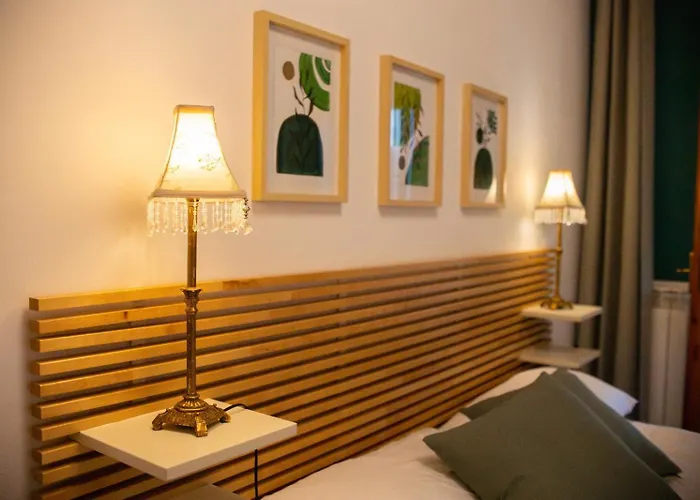 Bed & Movie Apartment