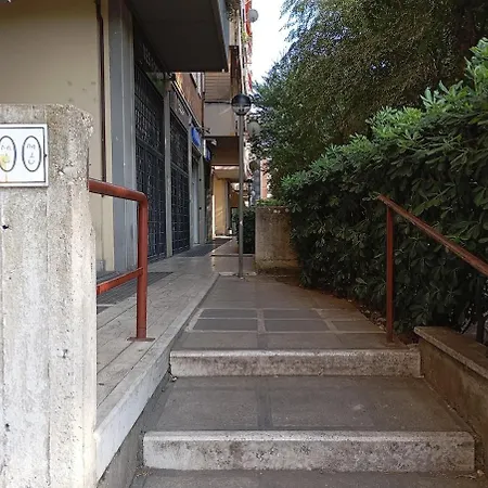 Bed & Movie 아파트 *